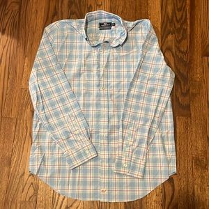 Men’s medium Vineyard Vines Murray shirt button down. Excellent condition.